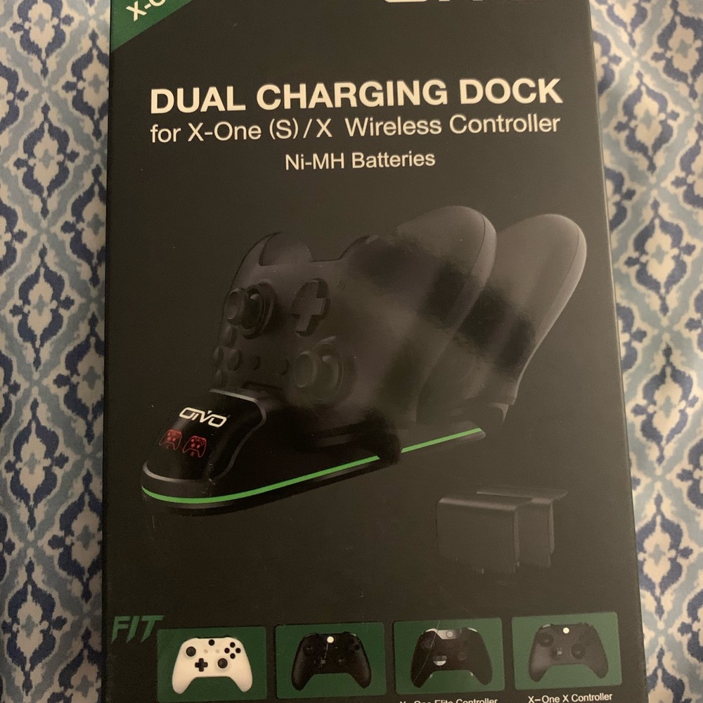NIB Xbox Controller Charging Dock For X-One (S)/X Wireless Controller